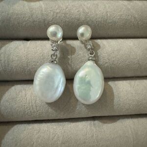 Freshwater pearl earrings